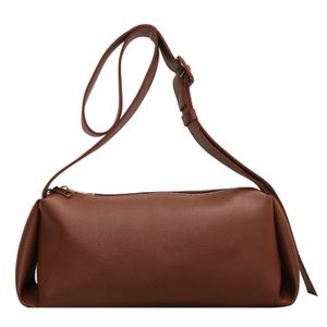 Fashion girls crossbody bag Large Capacity Handbags women's shoulder bags leather Retro Women Underarm Shoulder Bag