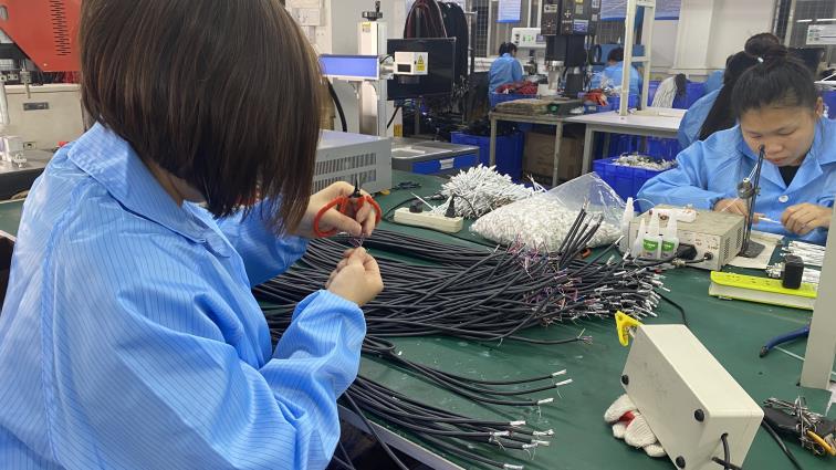 Dongguan Daguaika Electronics Co., Ltd. USB C Hub