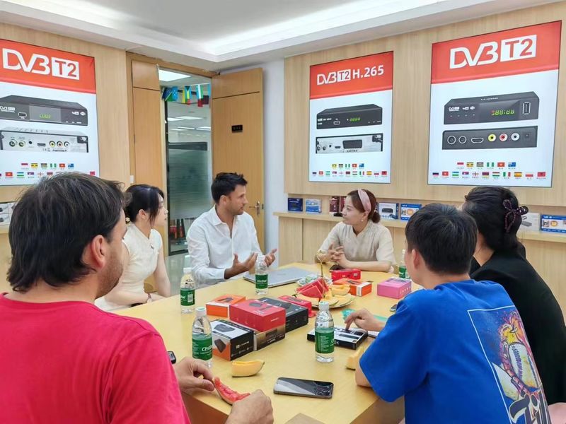 Shenzhen Weihong Technology Co., Ltd. Bluetooth Earphones