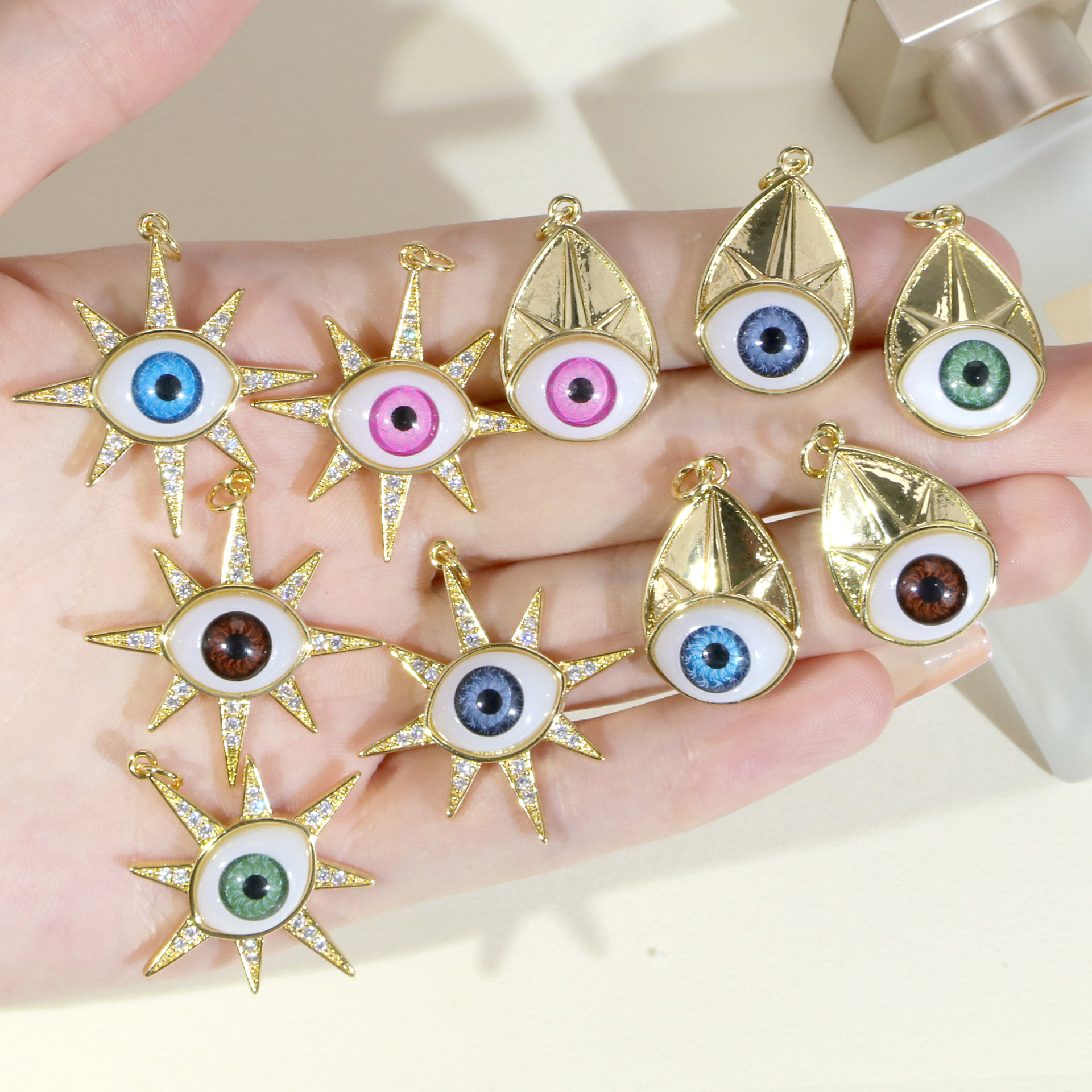 Nanjing Youerjia Technology Co., Ltd. Fashion Gold Plated Enamel Devil Eye Pendant Micro Inlaid CZ Resin 3d Eye Necklace Pendant Jewelry Accessories Finding