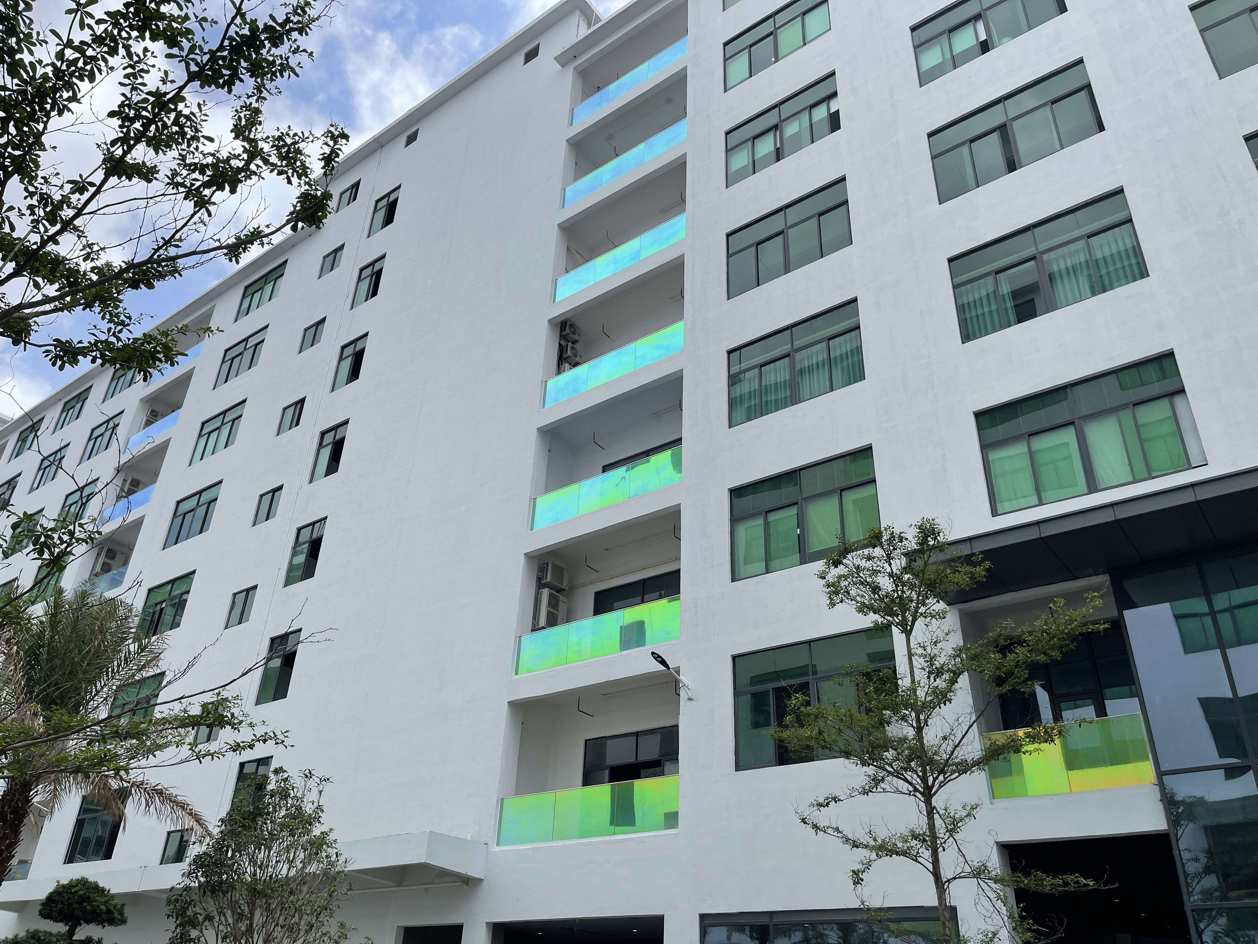 Shenzhen OLC Displays Technology Limited factory image 3