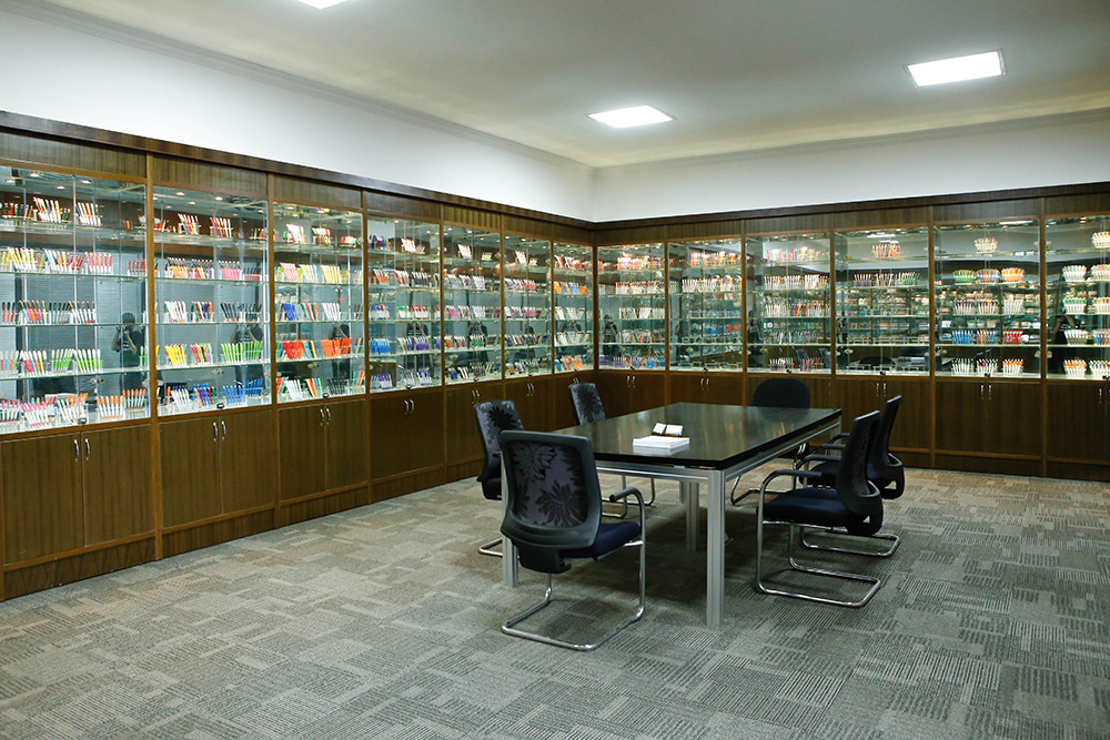 Tonglu Baihe Pen-Making Co., Ltd. Ballpoint Pen