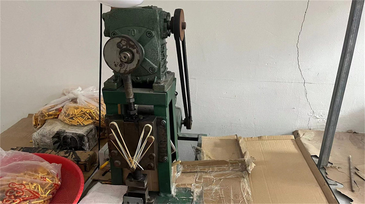 Yiwu Panwenbo Painting Materials Co., Ltd. Paint Brushes