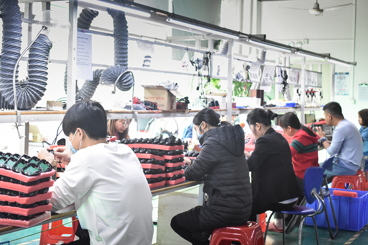 Shenzhen Dellking Industrial Co., Ltd. Bluetooth PTT headset