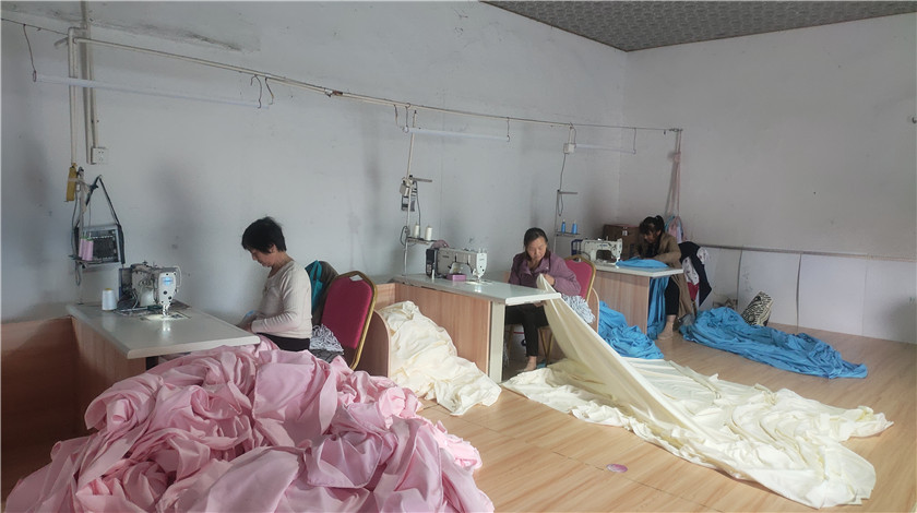 Ningbo Yinzhou Kingsoft Textiles Co., Ltd. Curtains