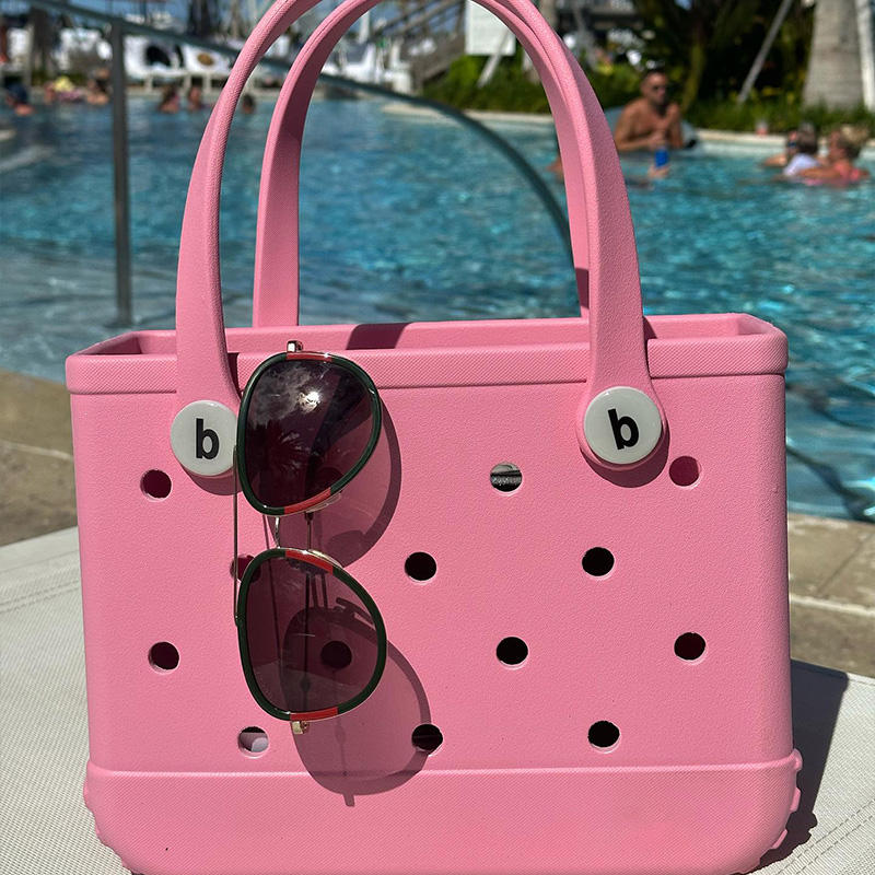 Suzhou Yunzhuo New Material Technology Co., Ltd. Wholesale Custom Oversized Summer Tropical Eva Foam Shoulder Handbags Rubber Mesh Bogg Silicon Tote Beach Bags For Women
