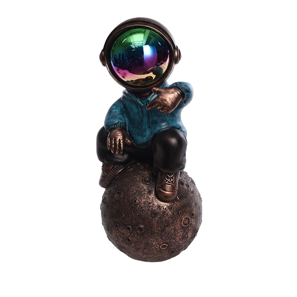 Office Cosmonaut Bronze Statue Space Astronaut Moon Spaceman Sculpture Resin Arts Child Gifts Ornament Room Decor for Men