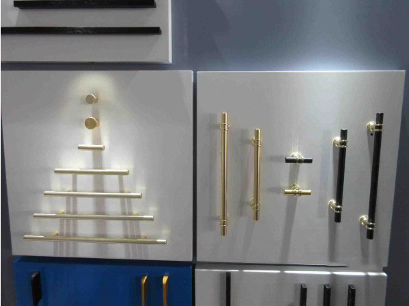 Foshan Biyoufu Household Articles Co., Ltd. door handle