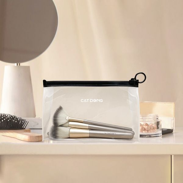 Custom Travel Portable PVC Makeup Bag with Waterproof Clear Transparent Zipper Fashionable Wash Colorful Beauty Storage Solution