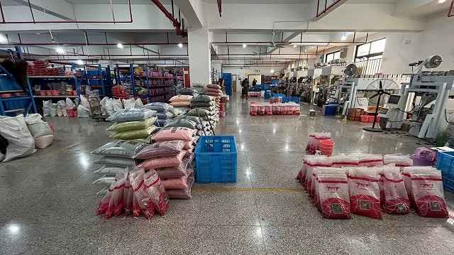 Yiwu DieFang Industry & Trade Co., Ltd. Cross Stitch Kits