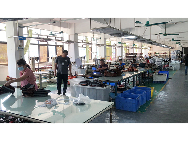 Guangzhou Fineway Bags Co., Ltd. Wallets
