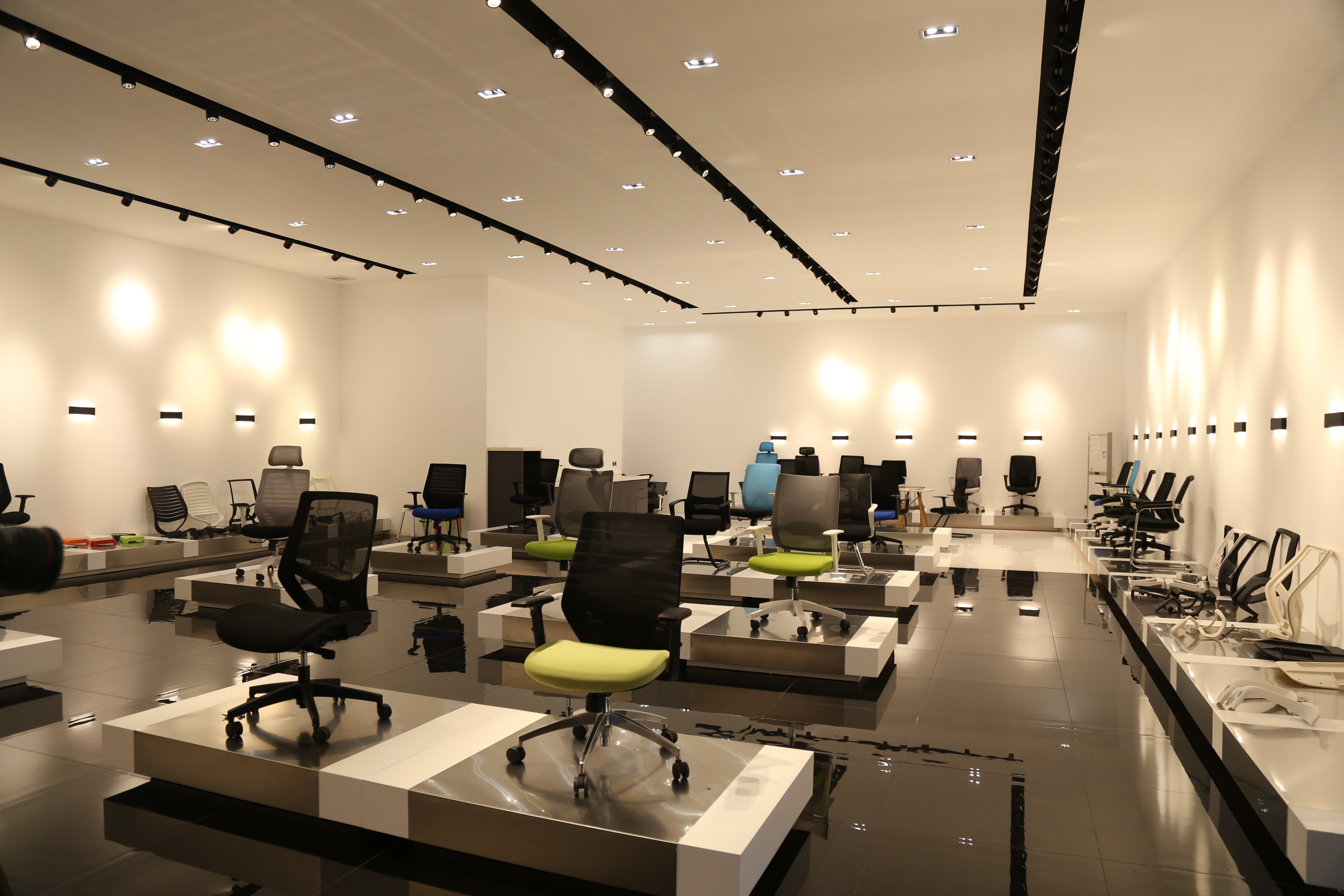 Foshan Nanhai Shangqian Plastic Products Co., Ltd. Mesh Chair