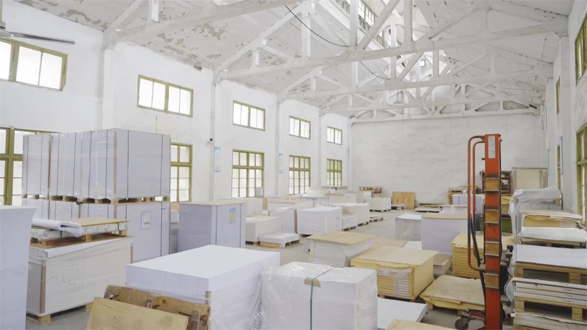 Hangzhou Dalong Packaging And Material Co., Ltd. paper bags