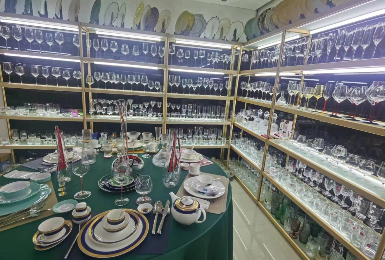 Guangzhou Xiaoying Home Furnishing Co., Ltd. Red Wine Glass