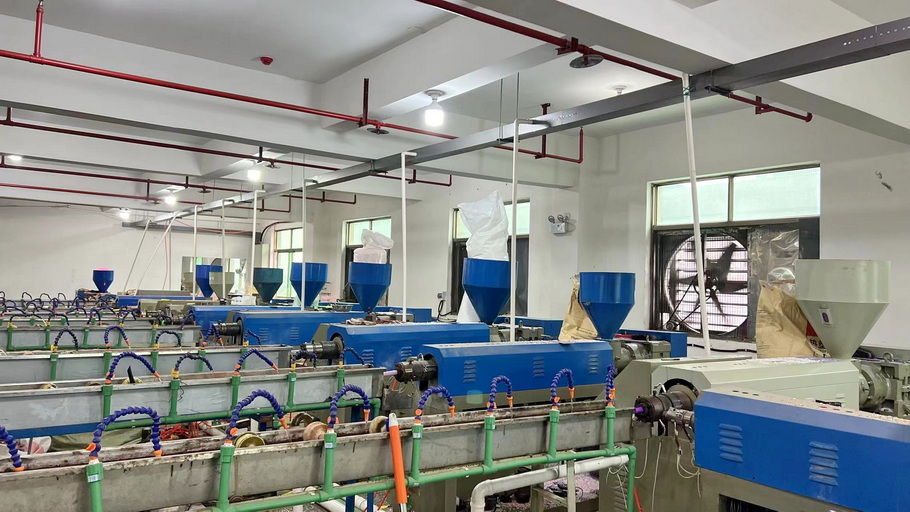 Yiwu Yaotong Commodity Co., Ltd. hair scrunchies