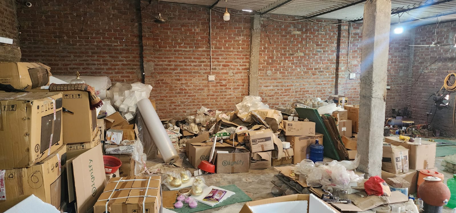UNITY GLASS & WAX factory image 3