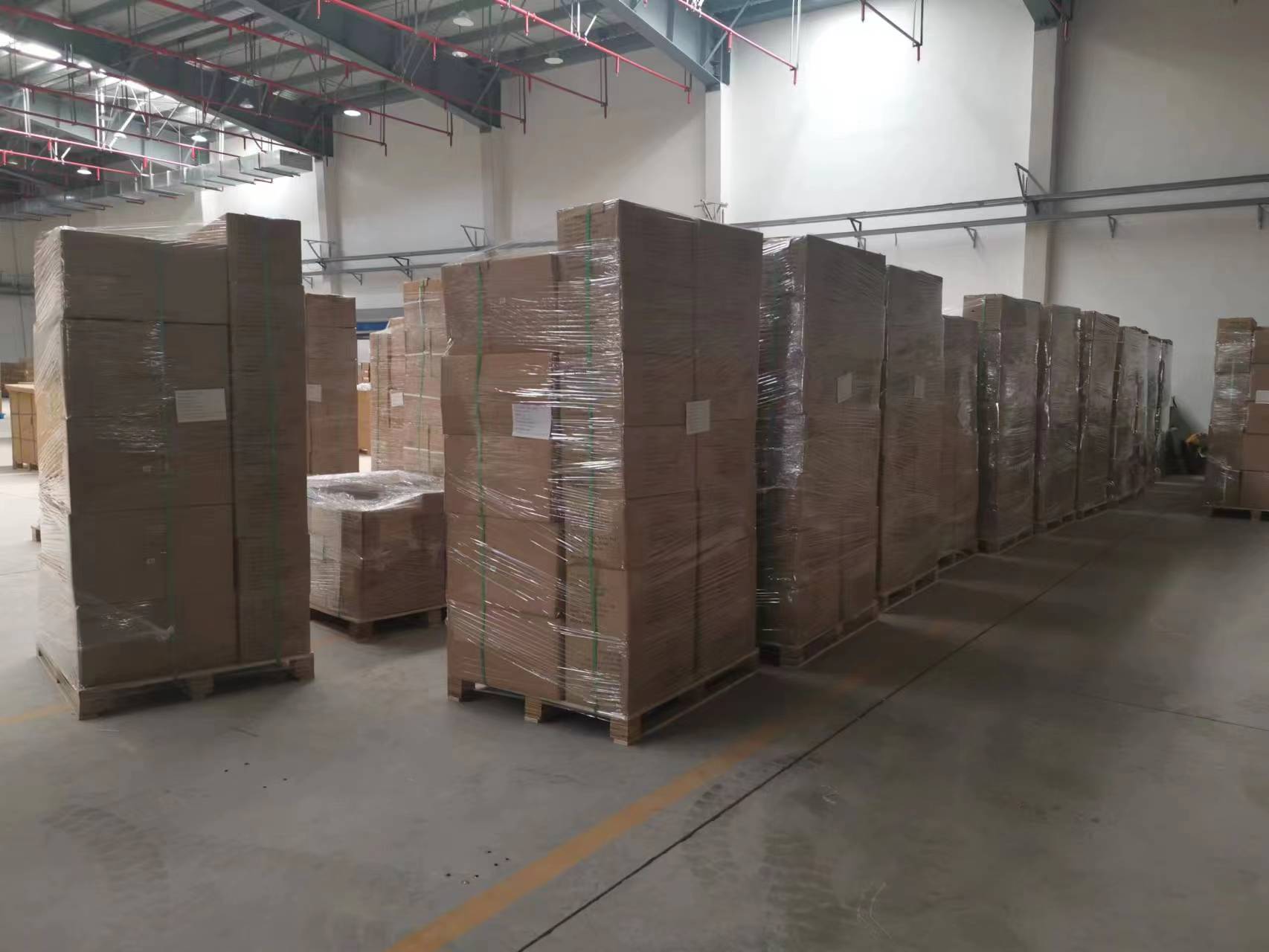 Yiwu Goldenbell Giftcraft Co., Ltd. Christmas hanging decoration