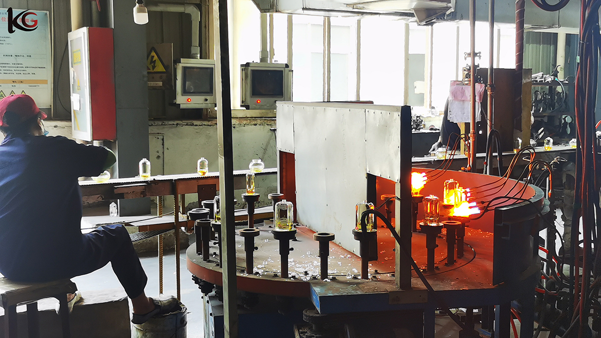 Dongguan Kuulee Glass Packaging Co., Ltd. Perfume Bottle