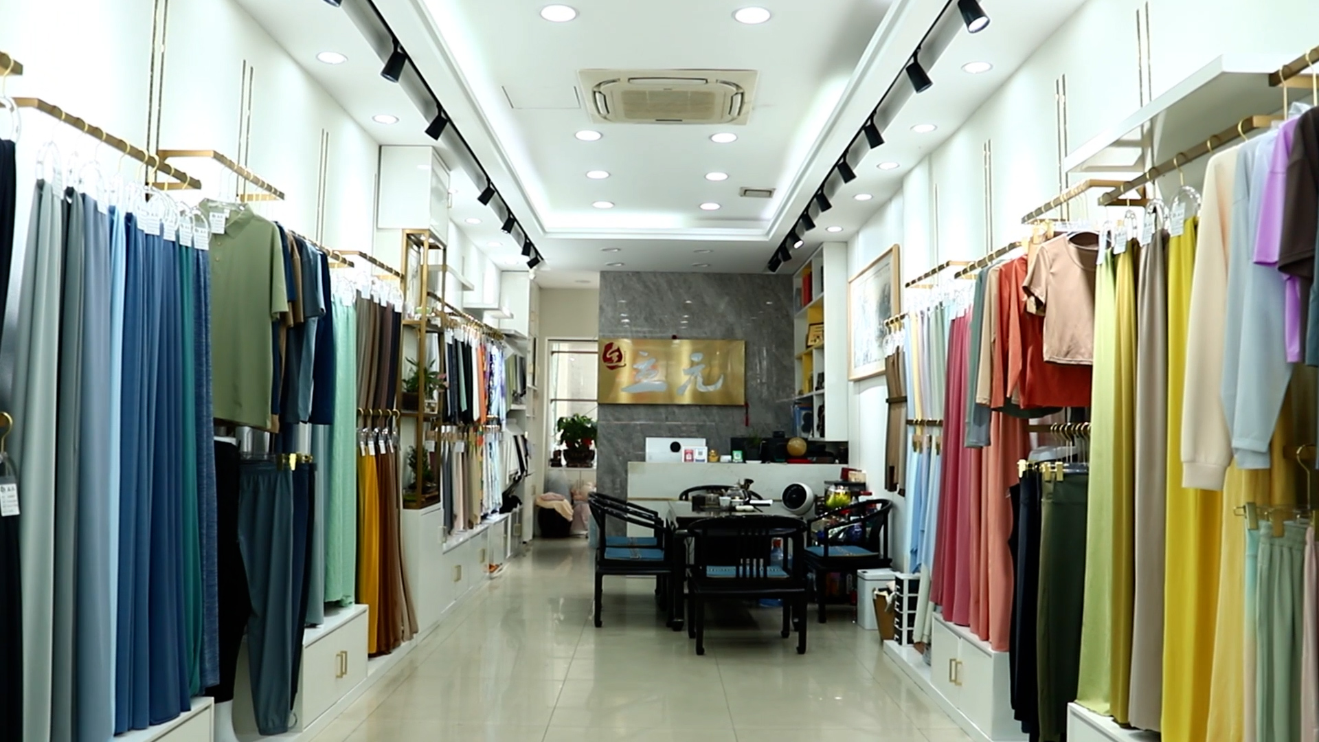 Yiwu Hongli Textile Co., Ltd. polyamide printed fabric