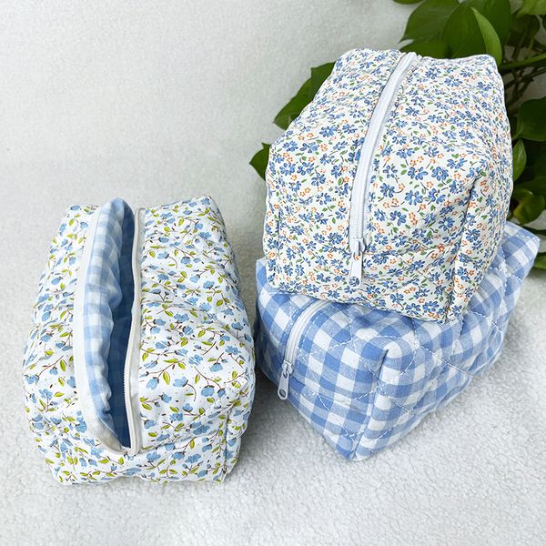 Hot Sale Cute Travel Women Lightweight Blue Gingham Makeup Pouch Small Floral Cotton Cosmetic Bag