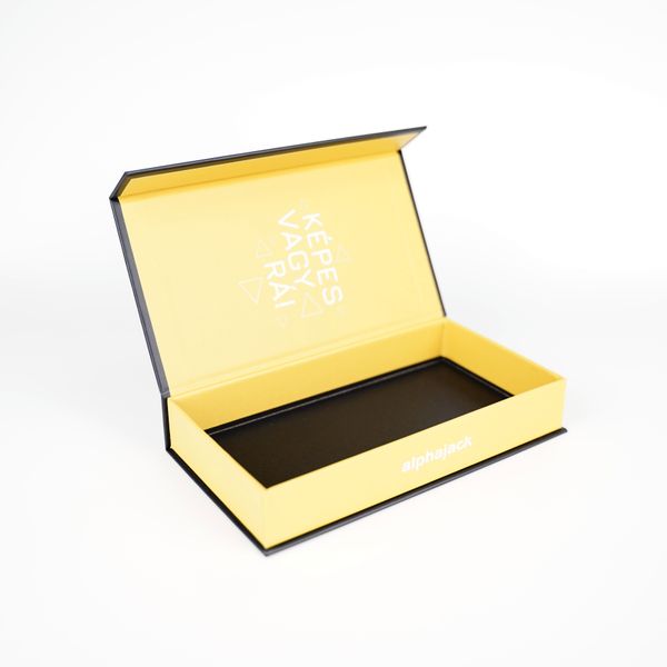 Custom packaging box magnetic cardboard gift box for mobile cell phone case packaging box with logo
