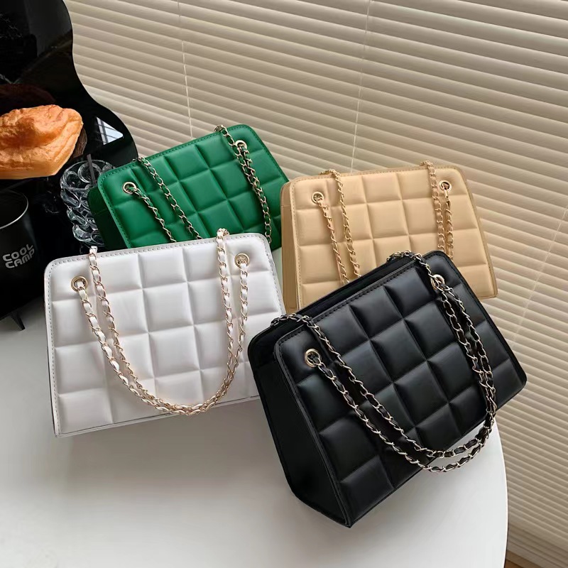Zhejiang Fangsang Import And Export Co., Ltd. FS790 2024 new Korean retro chain solid color underarm bag casual summer shoulder bag handbag messenger Luxury Fashion Ladies
