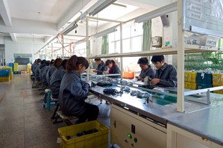 Wenzhou Onlylove Eyewear Co., Ltd. factory image 2