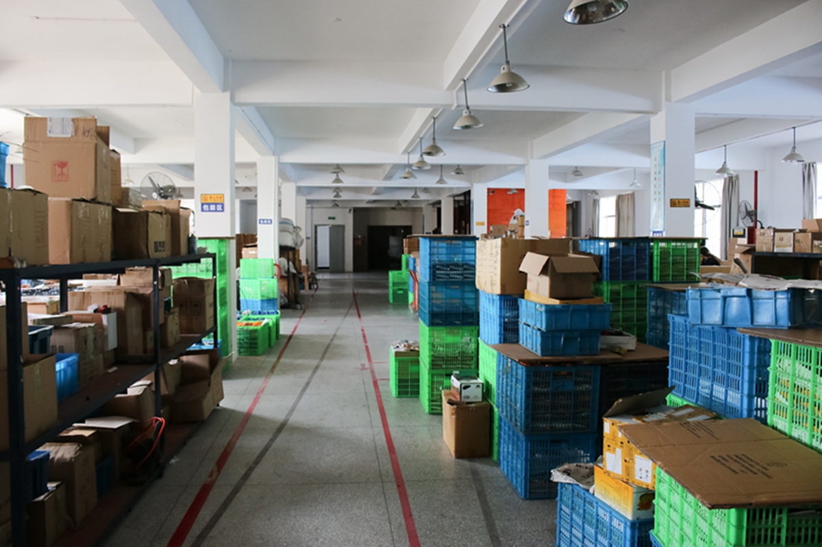 Yiwu Youngo Trading Co., Ltd. factory image 3