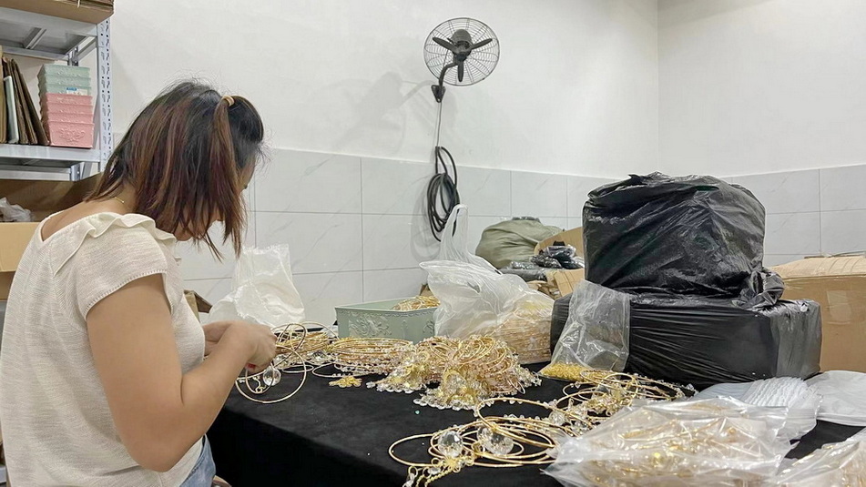 Yiwu Yuli Crystal Co., Ltd. Crystal Healing Stone