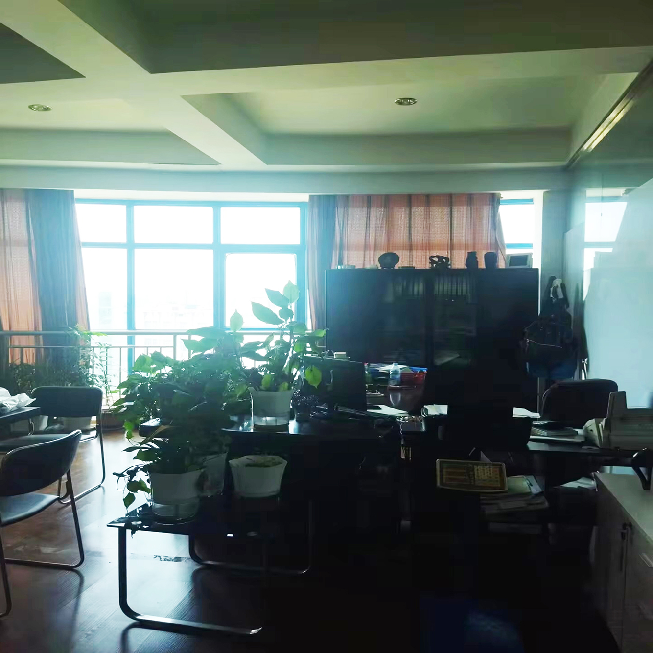 Ningbo Xin Yuan Industry and Trade Co., Ltd. tobacco grinders
