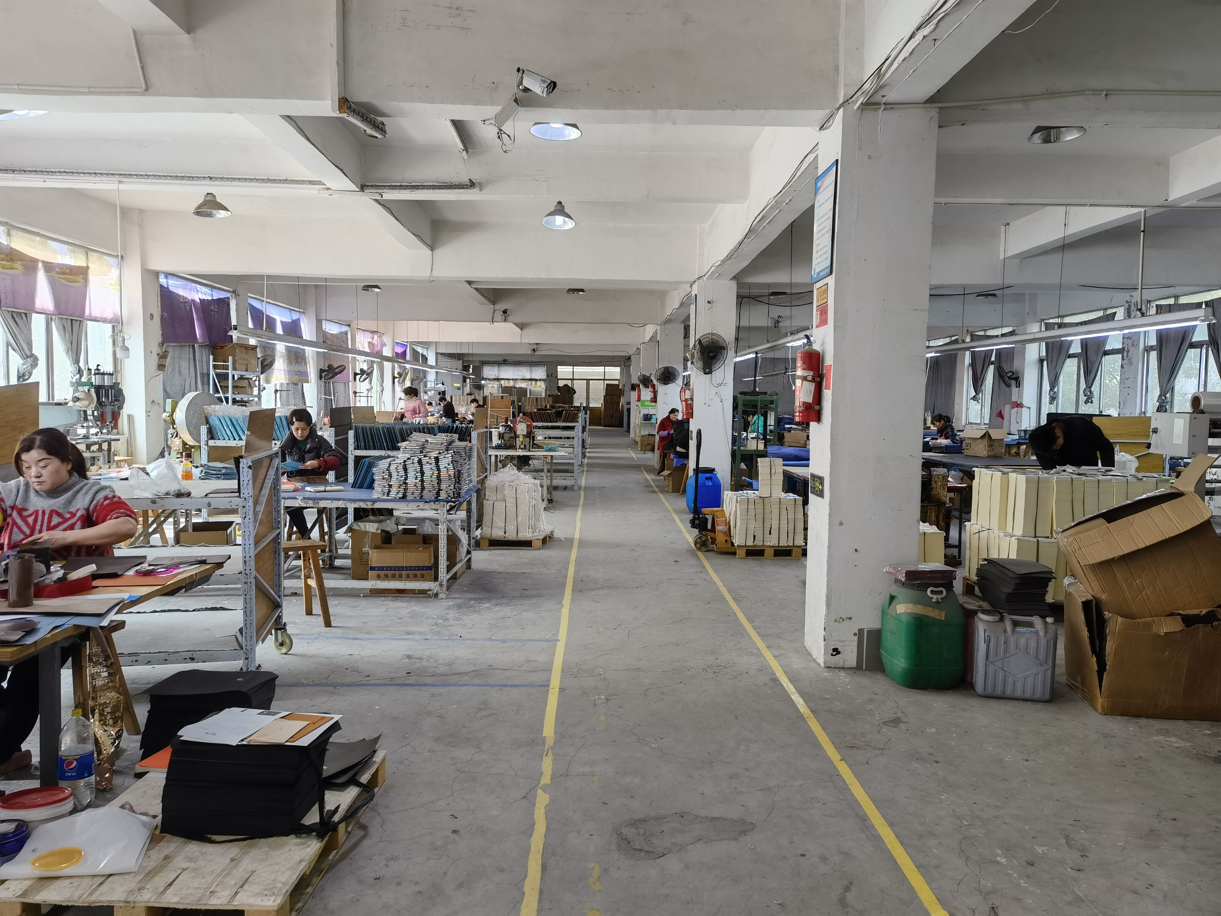 Guangzhou Xianghe Trading Co., Ltd. factory image 5