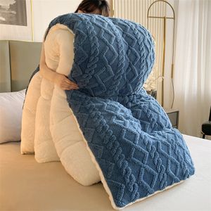 Customized Bedding Set bed cover luxury bed sheetsThickened Warm Lamb Fleece Quilt Soft Chemical Fiber Quilt Size