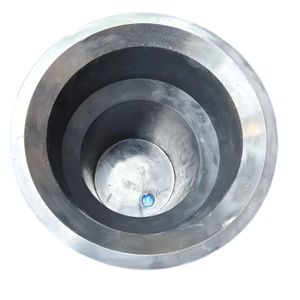 Manufacturers produce rubber flower pots that can be customized, rubber buckets with holes at the bottom