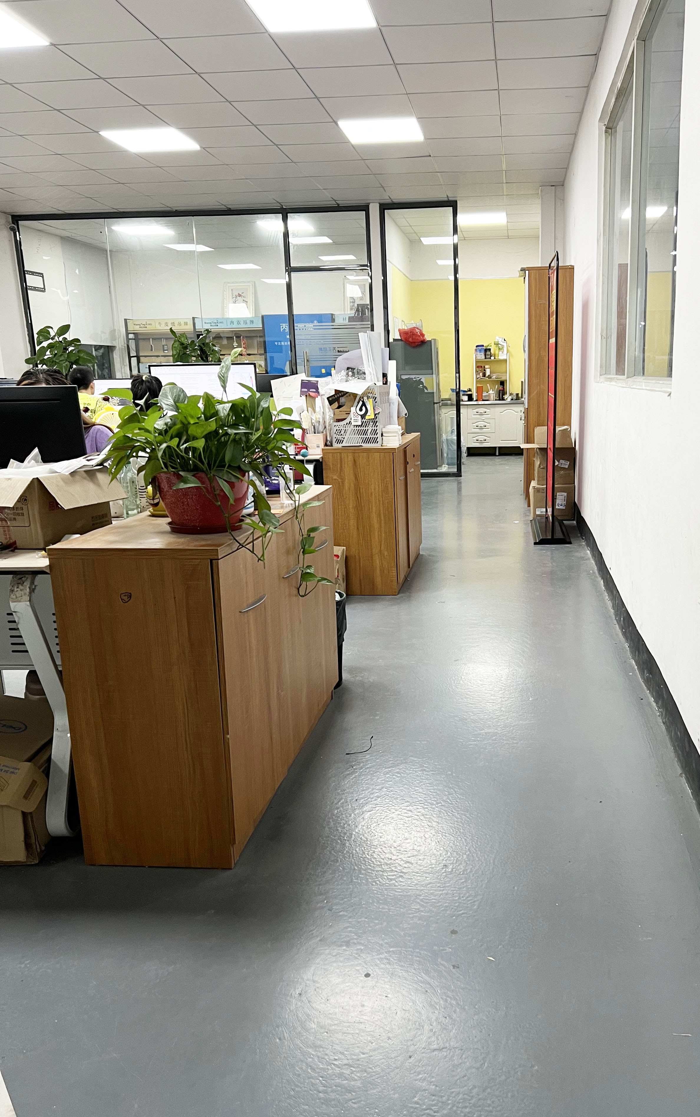 Dongguan Hang Tag King Industrial Co., Ltd. factory image 3