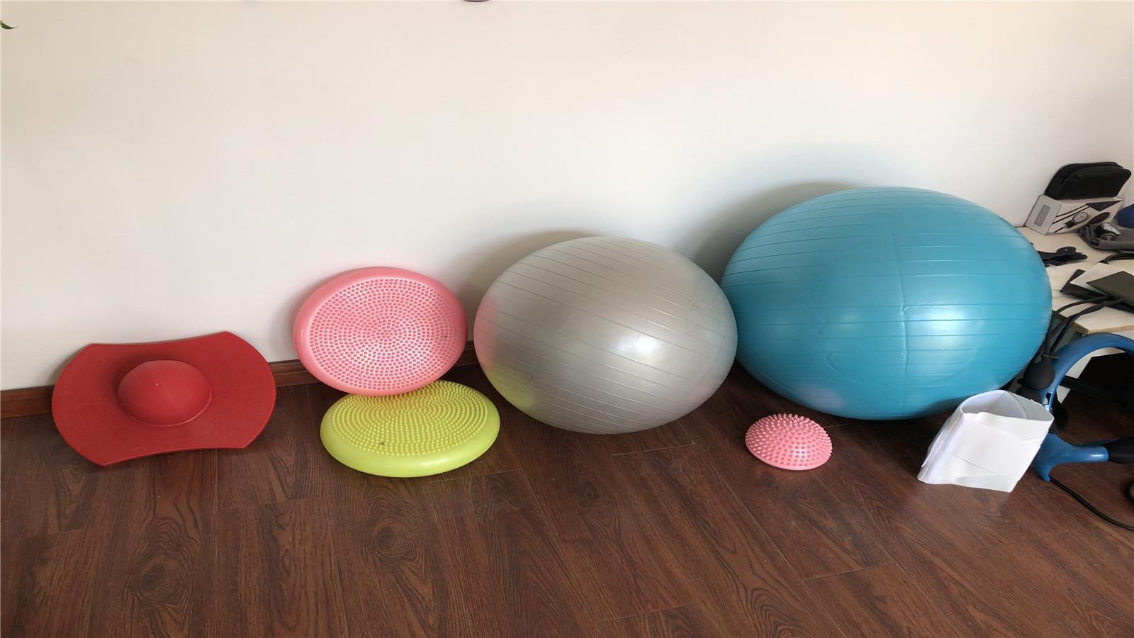 Danyang Fuli Rubber and Plastic Co., Ltd. Yoga Balls