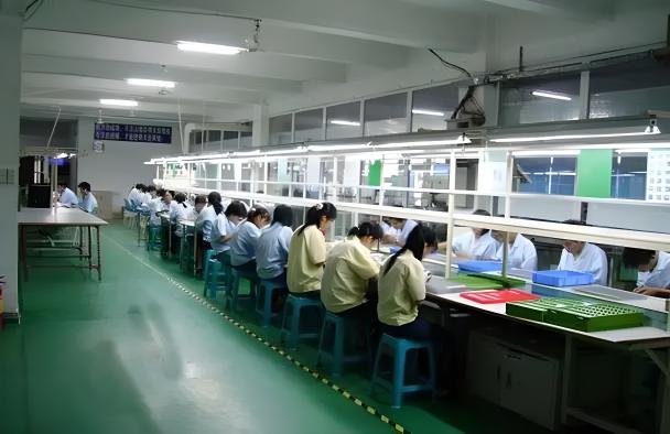 Yiwu Yuanqin Trade Co., Ltd. Earrings