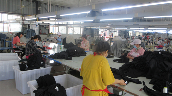 Ningbo Yuxi Clothing Co., Ltd. Masquerade costumes