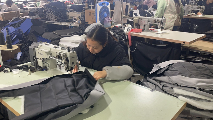 Anji Yuhui Furniture Co., Ltd. Office Chairs
