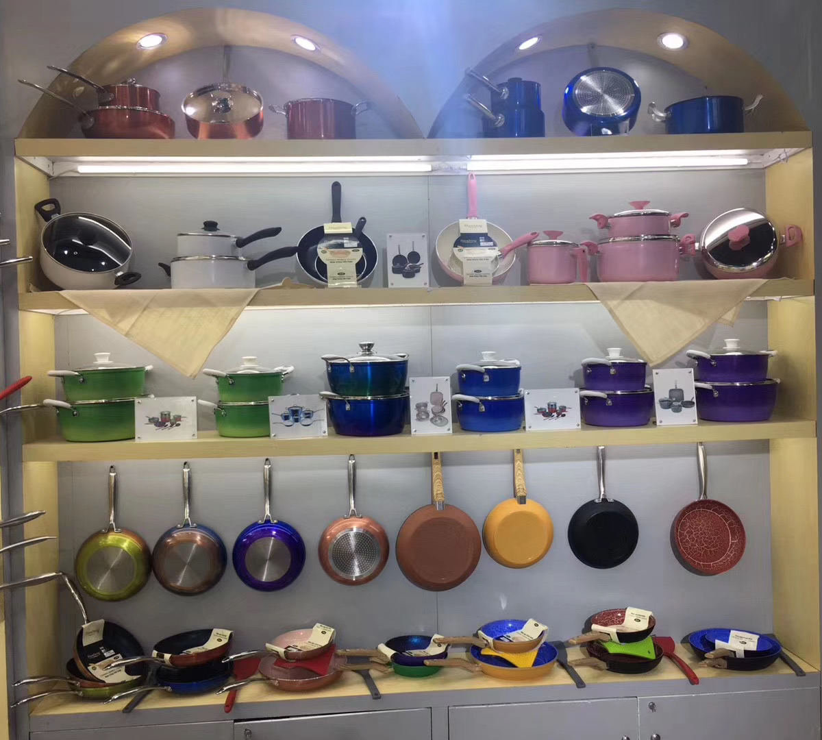 Yongkang Rongfushen Commodity Co., Ltd. nonstick ceramic cookware sets