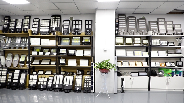 Zhongshan Lurong Lighting Co., Ltd. Solar Street Lights