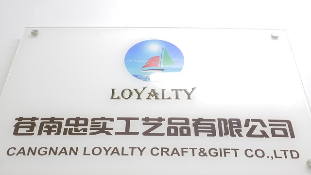 Cangnan Loyalty Craft & Gift Co., Ltd. Vinyl Stickers