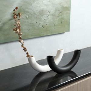 Hand Crafts Minimalist Home Decor Ceramic Vase for Dried Flower Interior Table Living room Decorative Flower Vases