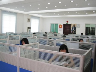 Shenzhen Dezheng International Trade Co., Ltd. USB Charger