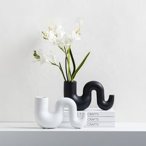 Wholesale Factory Nordic Design Custom Ceramic Vase Black and White with Matt Glaze for Modern Interior Home Decoration