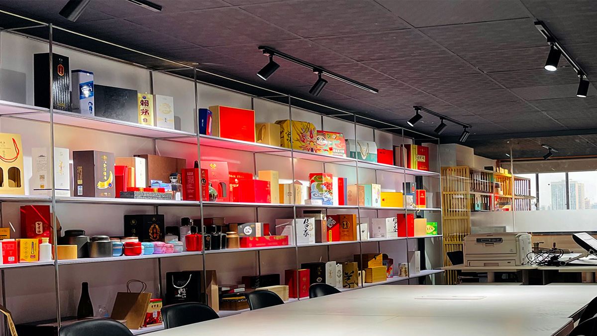 Guangzhou Sky Wealth Paper Product Co., Ltd. Paper packaging box