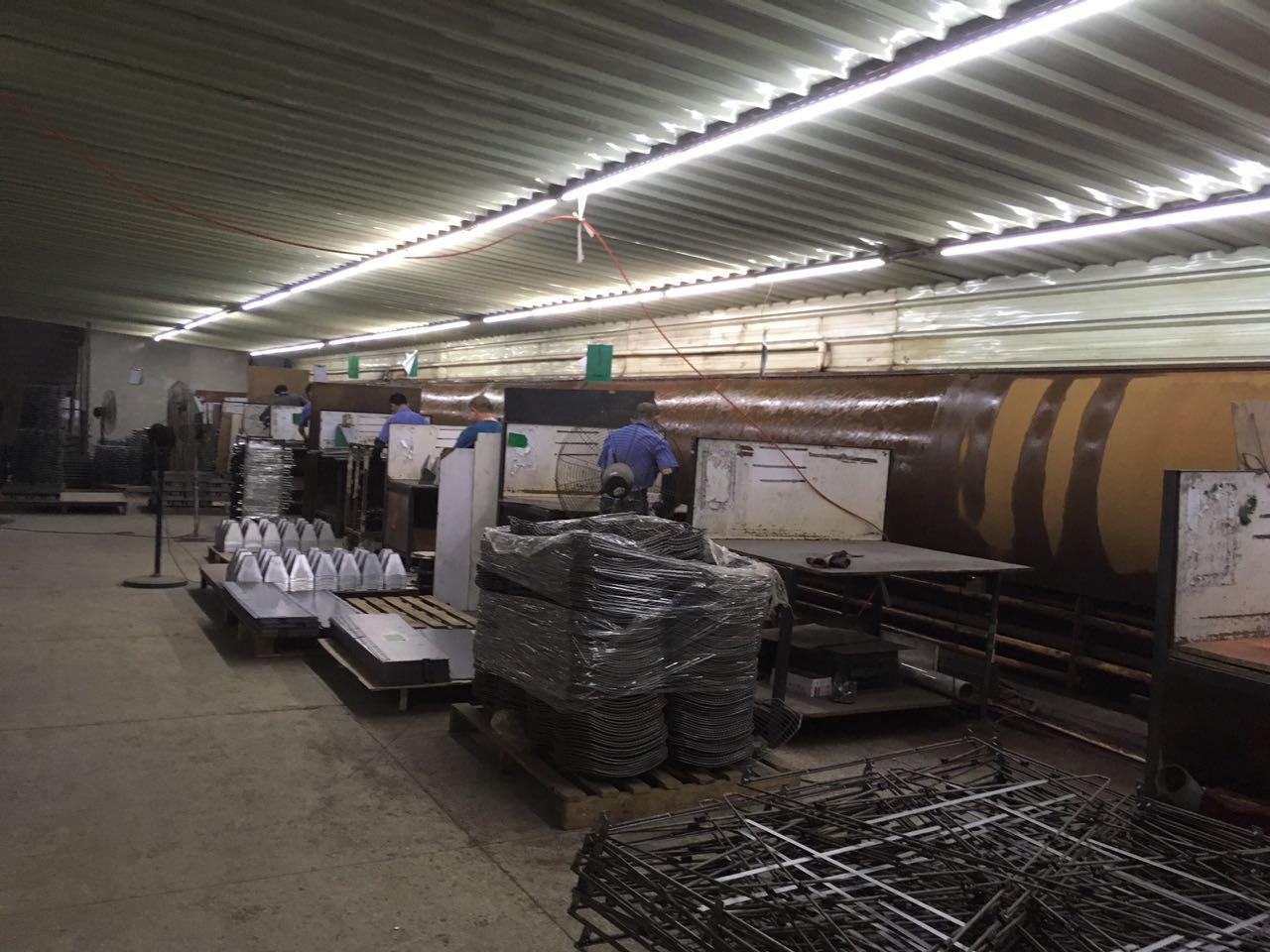 Shenzhen Big Dipper Display Co., Ltd. Motor Oil Display