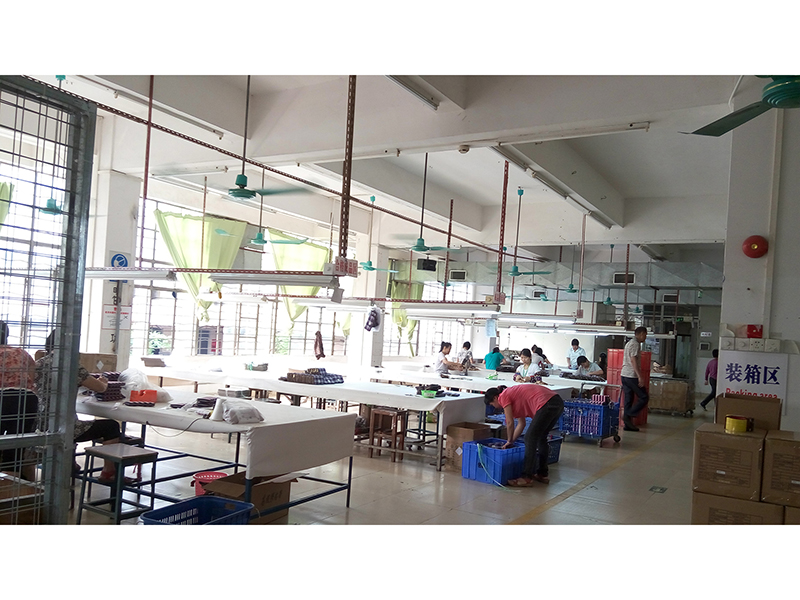 Guangzhou Fineway Bags Co., Ltd. Backpacks