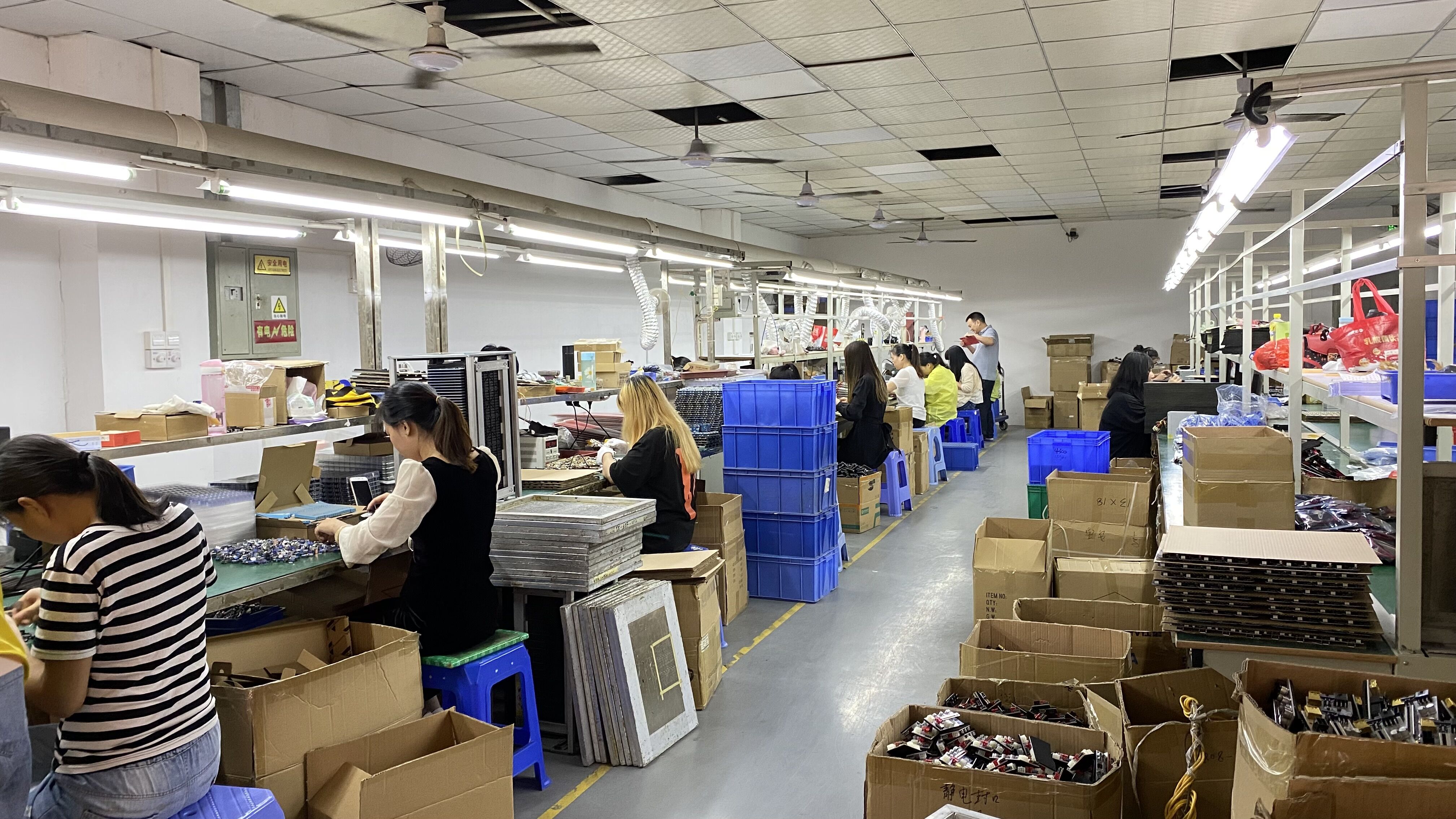 Shenzhen Boco Electronic Technology Co., Ltd. LED bottle sparklers