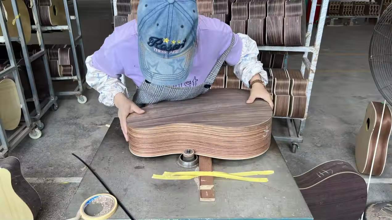 Guizhou Mollo Musical Instrument Co., Ltd. Electric Bass