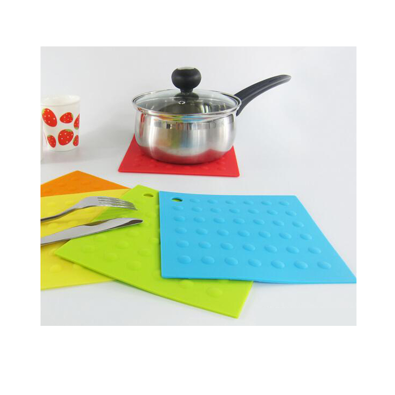 Techwell Silicone Rubber Product (Jiangmen) Co., Ltd. Round Small Kitchen Silicone Trivet Pot mats